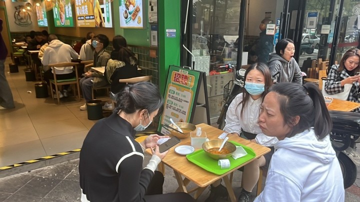 開螺螄粉加盟店賺錢嗎？今年加盟螺螄粉前景怎么樣？