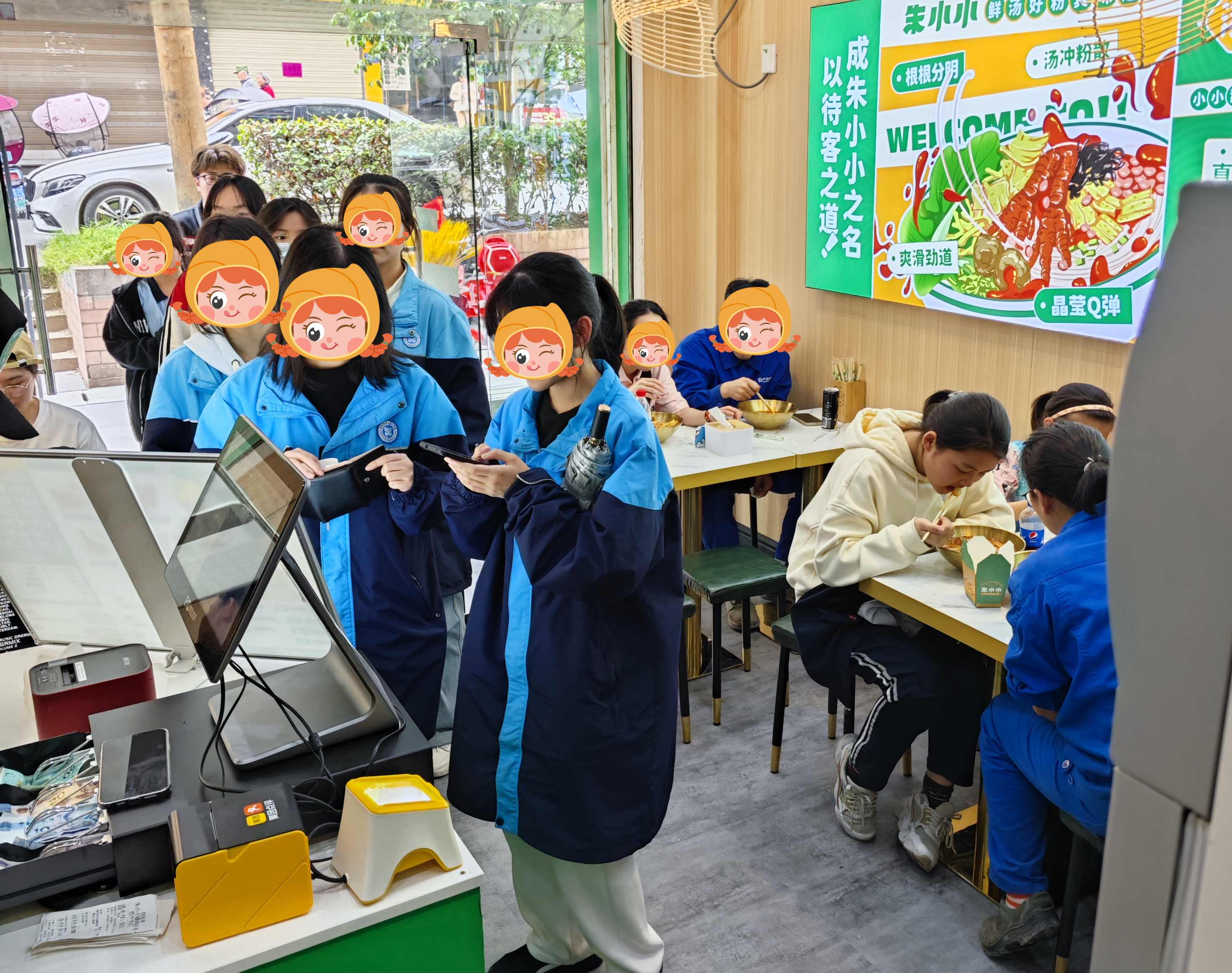 開螺螄粉店，選擇加盟好還是自己開店？